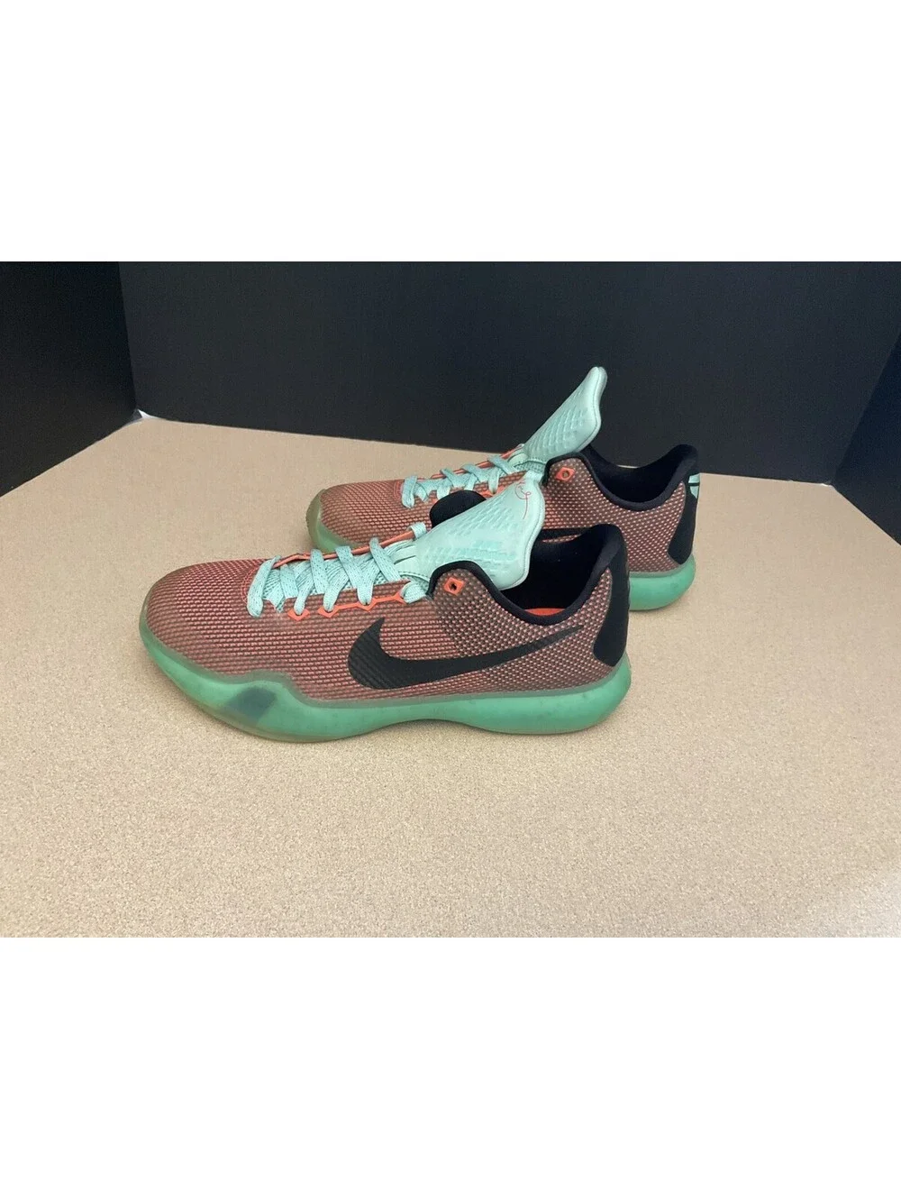 Youth’s Nike Kobe Bryant X 10 “Easter”Hot Lava Sunset Glow Shoes. Size 4.5Y.